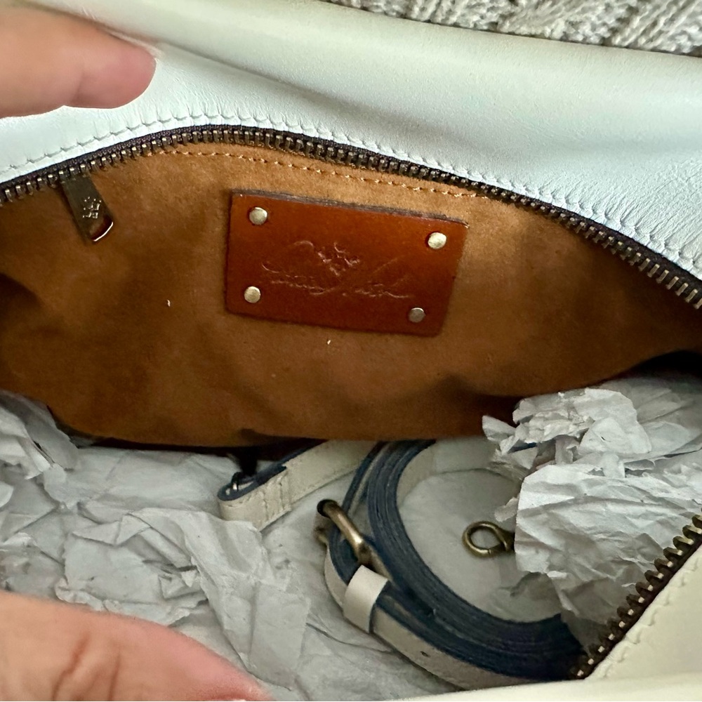 Patricia Nash White and Gray Shoulder Bag with Knit Texture - Picture 8 of 11